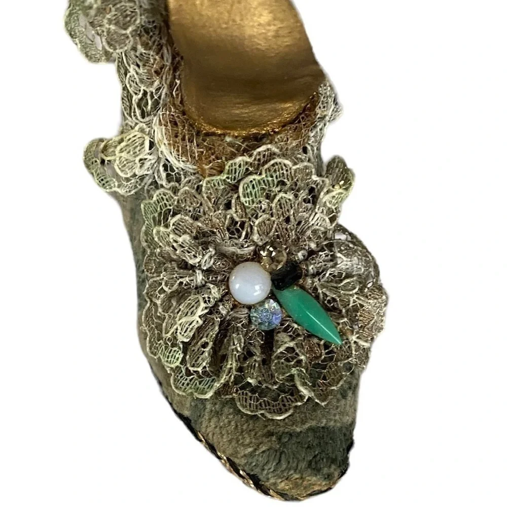 Vintage Rare Victorian Collectible Green Velvet Lace Shoe Holiday Ornament